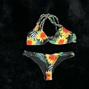 Tropical Floral Bikini Set Women’s Medium | Cross Back Bra & Cheeky Bottom